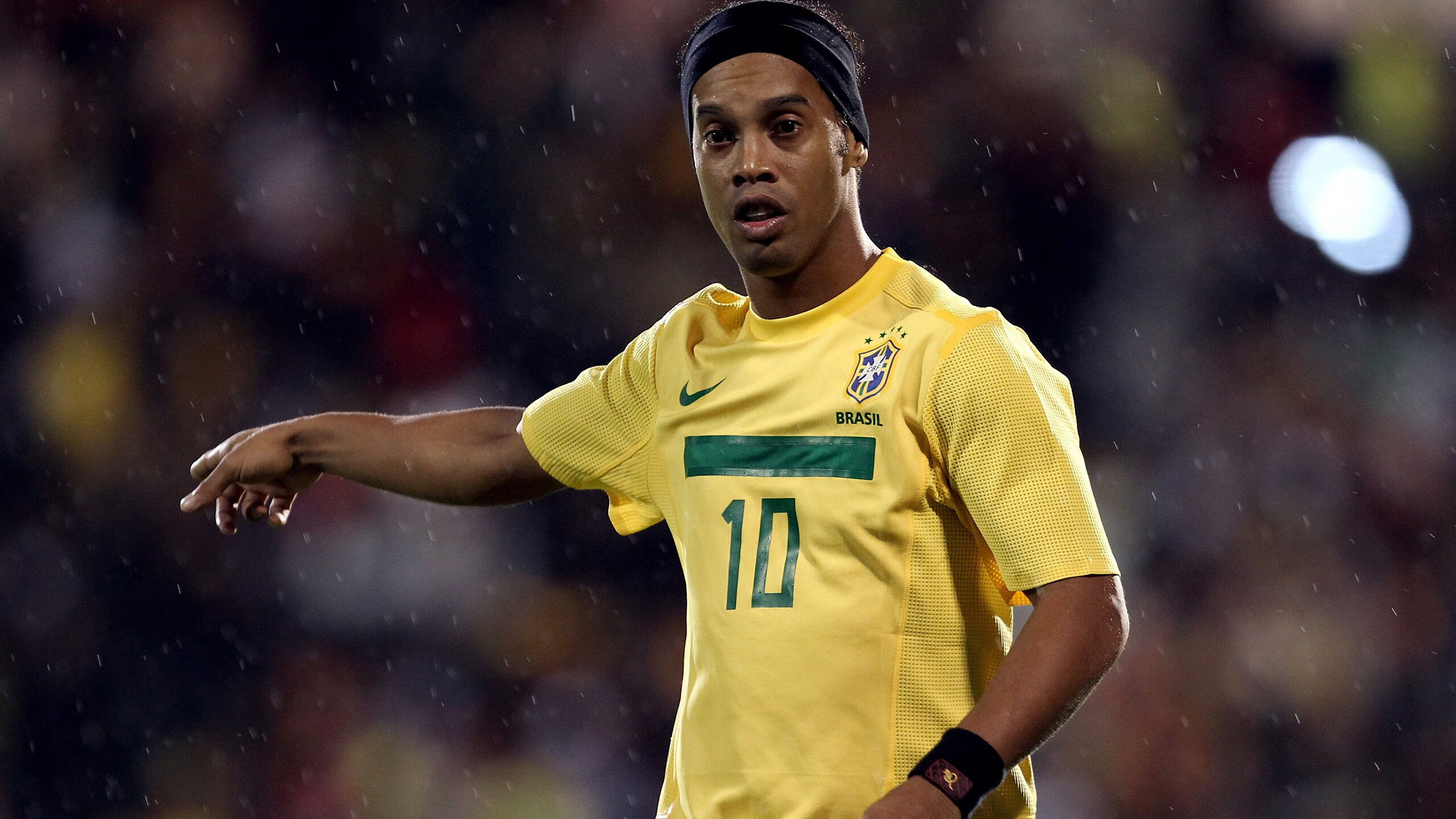 开云网页版-绿茵场上演传奇之夜，武磊传射建功，格列兹曼新星横空出世，球探笔下暗流涌动，传奇之夜，武磊传射建功，格列兹曼新星崛起，球探暗流涌动